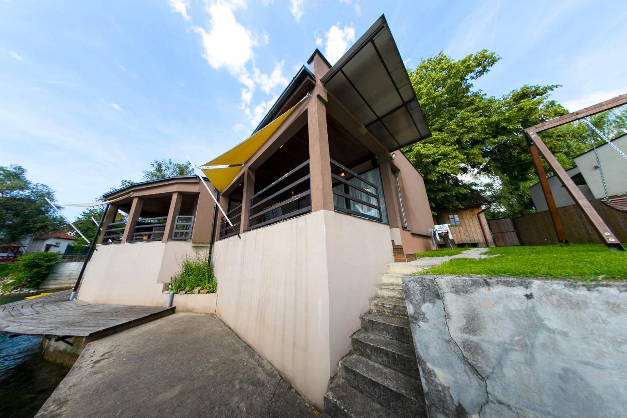 Holiday Homes Pozitiva Bihać Δωμάτιο φωτογραφία