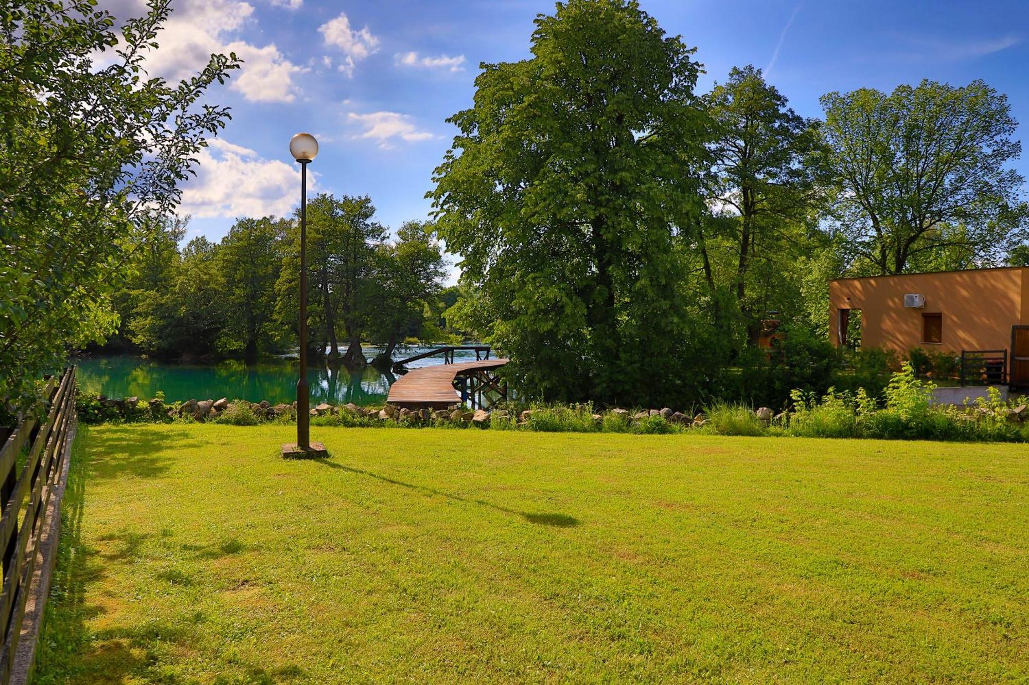 Holiday Homes Pozitiva Bihać Δωμάτιο φωτογραφία